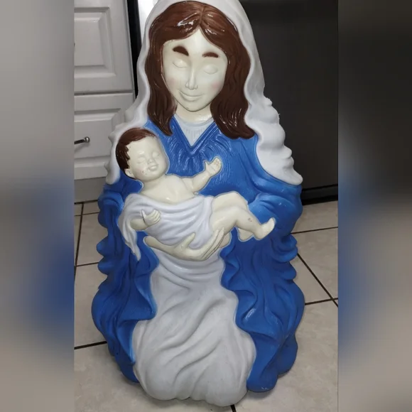 Vintage Virgin Mary and baby Jesus yard decor
